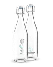 Due bottiglie BRITA Classic con i loghi dei clienti.
